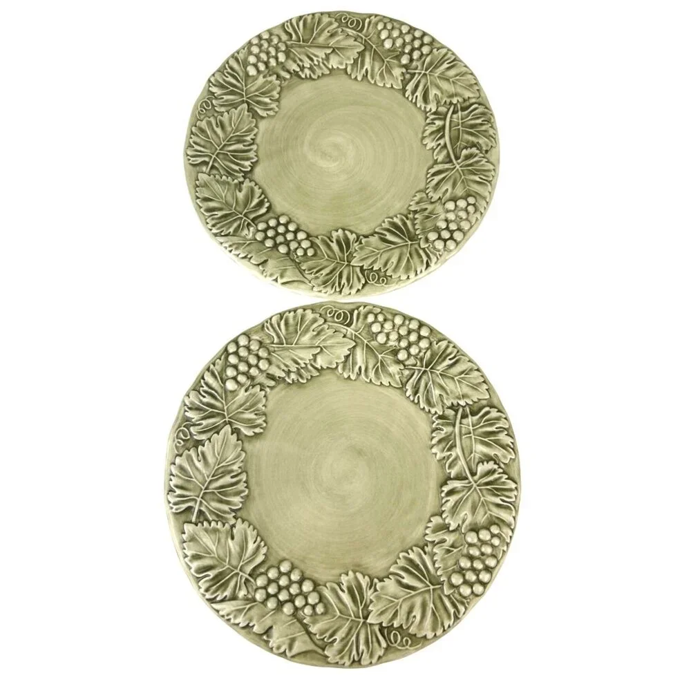 Williams Sonoma Napa Sage Green Italy Leaf & Grape Salad Plates 8.75